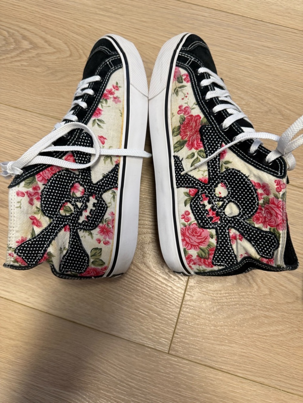 Draven Floral Skull High-Top Lace-Up Sneakers Woman’s Size 10 - Picture 6 of 10